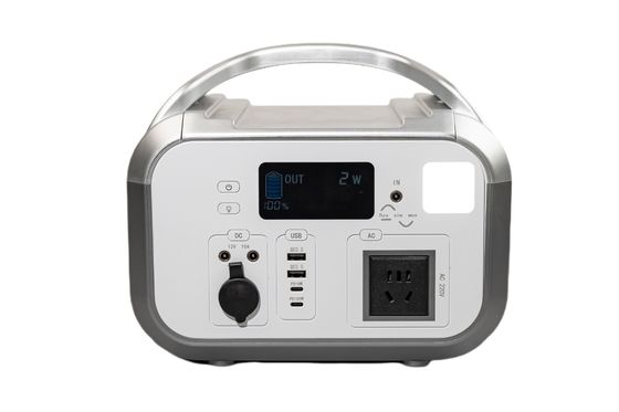 LED-Flash-Licht Aufladen Lifepo4 Zylindrisch mit 3 AC-Steckdosen Batterie Power Bank für Smartphones